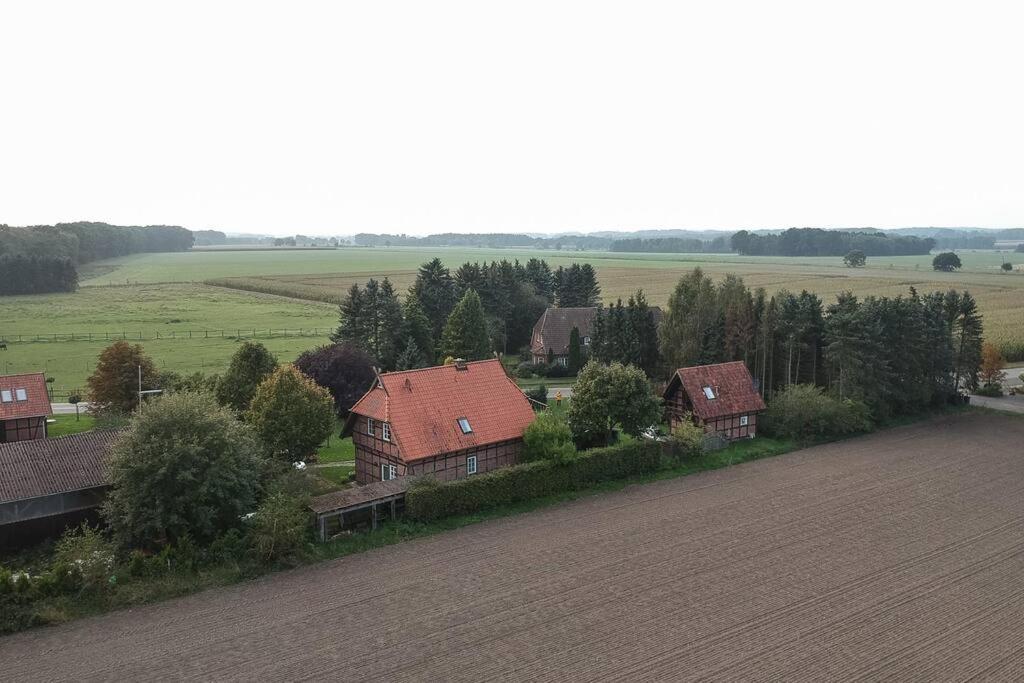 Fachwerk-Ferienhaus, Ruhe Auf Dem Land, Haustiere Willkommen, Leihfahrraeder, 24-7 Check In Kirchlinteln Exterior photo